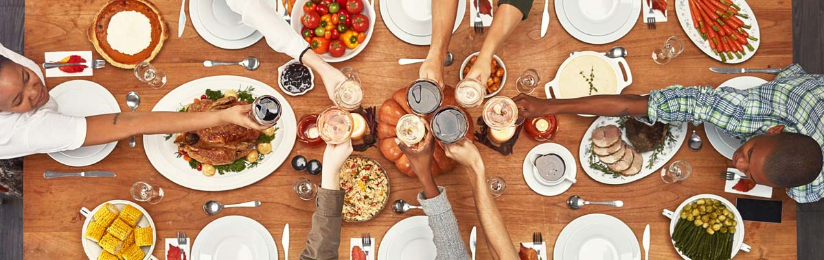 Family enjoying Thanksgiving dinner